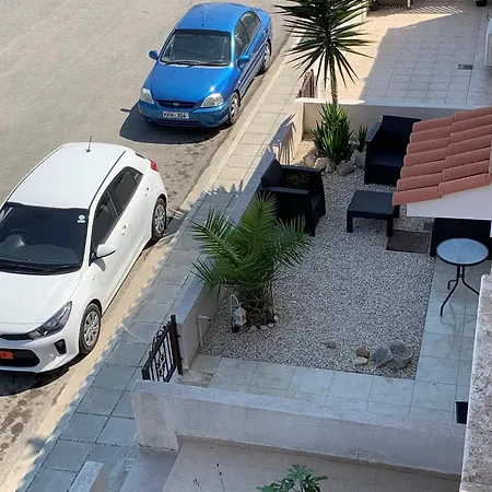 Poolside Ground Floor - B105 Walnut Grove * Paphos
