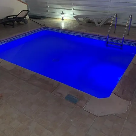 Poolside Ground Floor - B105 Walnut Grove Apartamento *